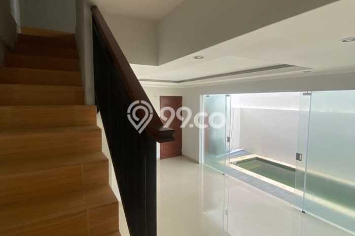 LOKASI STRATEGIS! Vila di , Area 100m2m², Lingkungan Strategis LOKASI STRATEGIS! Vila di , Area 100m2m², Lingkungan Strategis