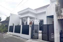 Rumah Modern Cantik 4 Kamar Siap Huni di Blimbing Rumah Modern Cantik 4 Kamar Siap Huni di Blimbing