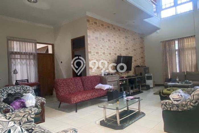 Hunian Mewah LB 800m2 Siap Pakai Desain Elegan di Villa Puncak Tidar, Malang Hunian Mewah LB 800m2 Siap Pakai Desain Elegan di Villa Puncak Tidar, Malang