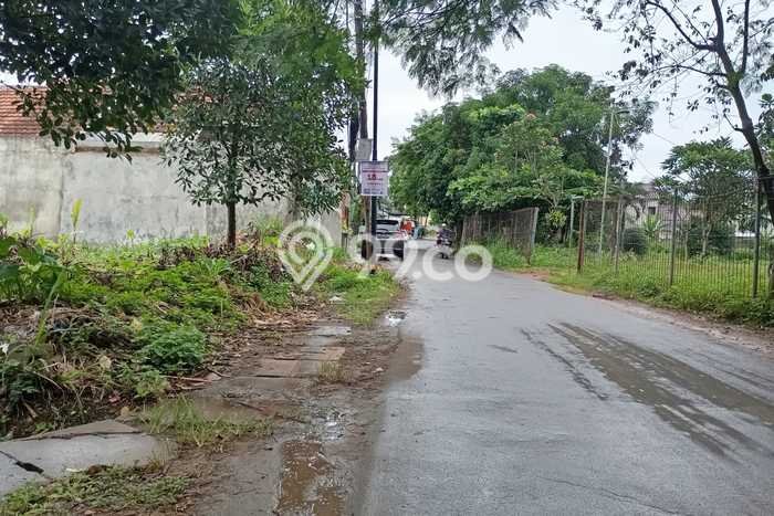 Tanah Strategis Dijual di Setu Tangerang Selatan 78m2 Tanah Strategis Dijual di Setu Tangerang Selatan 78m2