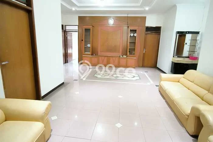 Lokasi terbaik! Rumah siap pakai dikontrakkan di Batununggal LB 299m2 Lokasi terbaik! Rumah siap pakai dikontrakkan di Batununggal LB 299m2
