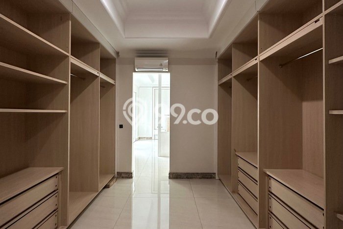 Ready to Use! Premium House LT 345m2 Desain Elegan di Graha Ready to Use! Premium House LT 345m2 Desain Elegan di Graha