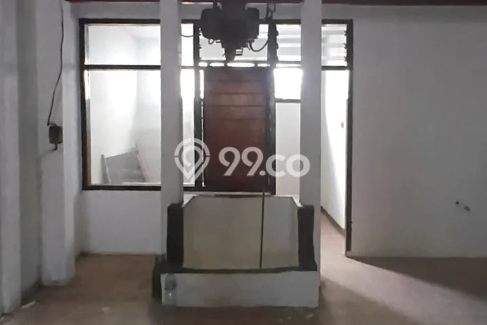 Ruko Bagus Dijual LB 300m2 Lokasi Strategis Surabaya Area Cocok untuk Berbisnis Ruko Bagus Dijual LB 300m2 Lokasi Strategis Surabaya Area Cocok untuk Berbisnis