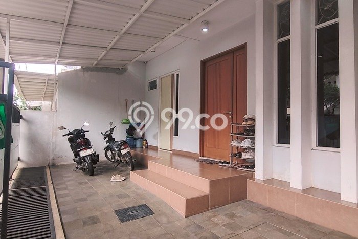 Dijual Segera Rumah Kost di Bintaro, Tangerang Selatan 12 Kamar Dijual Segera Rumah Kost di Bintaro, Tangerang Selatan 12 Kamar