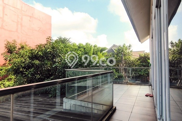 For Sale! Luxury House LT 240m2 Desain Modern di Lippo Karawaci For Sale! Luxury House LT 240m2 Desain Modern di Lippo Karawaci