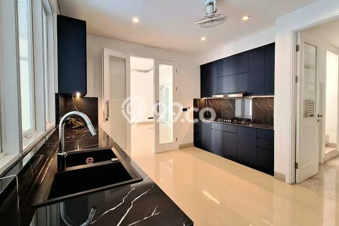 Rumah Elit Modern Siap Huni di Pejaten Jakarta Selatan Rumah Elit Modern Siap Huni di Pejaten Jakarta Selatan