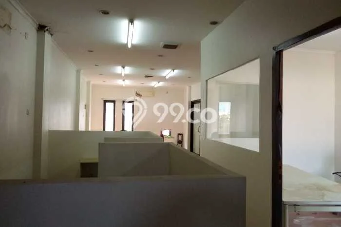 Disewakan Ruko di Pusat Kota Jakarta Selatan Ramai Strategis Disewakan Ruko di Pusat Kota Jakarta Selatan Ramai Strategis
