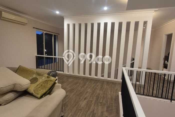 Rumah Mewah LB 330m2 Siap Pakai Desain Elegan di Alam Sutera, Tangerang Rumah Mewah LB 330m2 Siap Pakai Desain Elegan di Alam Sutera, Tangerang