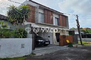 Jual Cepat! Vila Kawasan , Dimensi 105m2m², Area Berkembang dengan potensi naik Jual Cepat! Vila Kawasan , Dimensi 105m2m², Area Berkembang dengan potensi naik