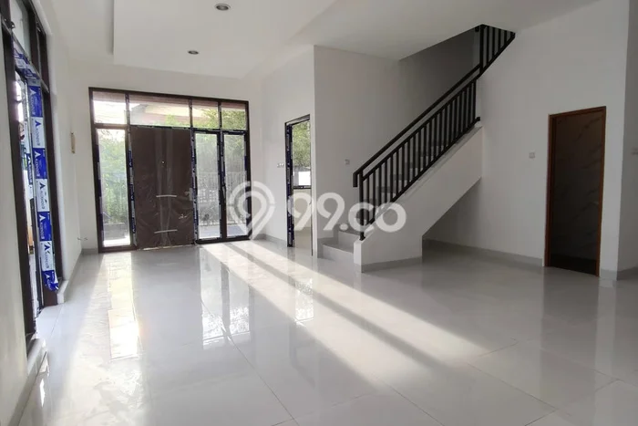 Rumah Minimalis 4 KT di Villa Melati Mas Tangerang Selatan Unfurnished Rumah Minimalis 4 KT di Villa Melati Mas Tangerang Selatan Unfurnished