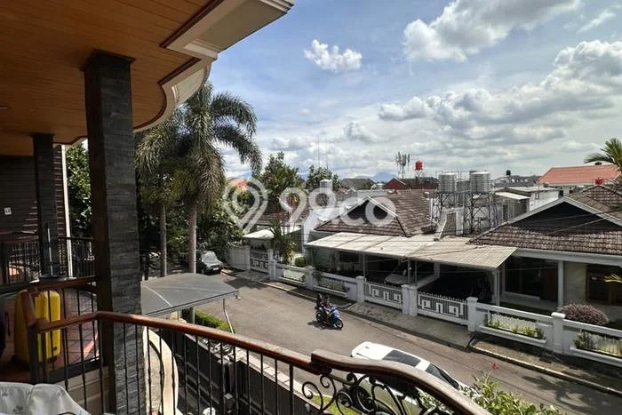 Hunian Elit LB 525m2 Siap Pakai Desain Elegan di Pasir Koja, Bandung Hunian Elit LB 525m2 Siap Pakai Desain Elegan di Pasir Koja, Bandung
