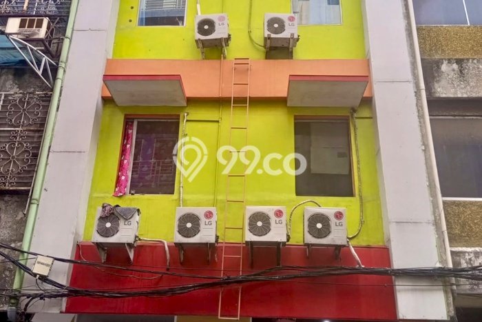Cocok Untuk Investasi! For Sale Kost di Mangga Besar 12 Kamar Cocok Untuk Investasi! For Sale Kost di Mangga Besar 12 Kamar
