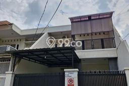 Jual Rumah Mewah Elegan Dengan View Cantik di Joglo, Jakarta Barat Jual Rumah Mewah Elegan Dengan View Cantik di Joglo, Jakarta Barat