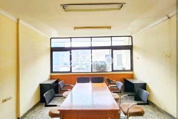 Unit Ruko Dijual di Jakarta Selatan LT 108m2 & LB 210m2 Unit Ruko Dijual di Jakarta Selatan LT 108m2 & LB 210m2