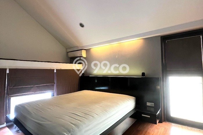 Ready to Use! Luxury House LT 128m2 Desain Elegan di Lebak Bulus Ready to Use! Luxury House LT 128m2 Desain Elegan di Lebak Bulus