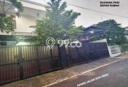 Lokasi terbaik! Rumah siap huni disewakan di Tebet LB 400m2 Lokasi terbaik! Rumah siap huni disewakan di Tebet LB 400m2