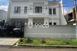 Dijual Rumah Luas Elegan Dengan View Eksklusif di Pulomas, Jakarta Timur Dijual Rumah Luas Elegan Dengan View Eksklusif di Pulomas, Jakarta Timur