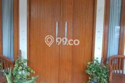 Dijual Hunian Rumah Terawat 3 Kamar di Pondok Kelapa, Jakarta Timur Dijual Hunian Rumah Terawat 3 Kamar di Pondok Kelapa, Jakarta Timur