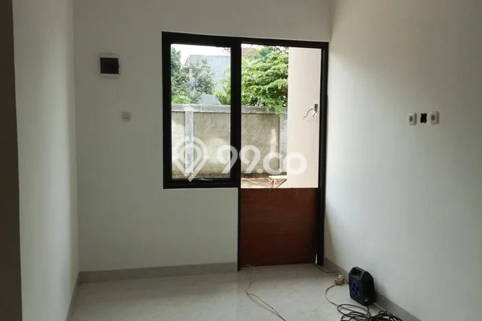 Unit Kost Dijual di Serpong dengan 6 Kamar Tidur & Luas Bangunan 63m2 Unit Kost Dijual di Serpong dengan 6 Kamar Tidur & Luas Bangunan 63m2