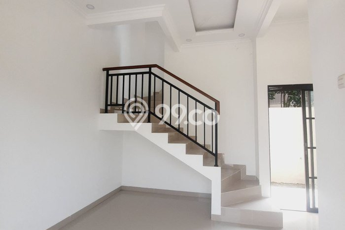 Jual Rumah Strategis Bagus Punya 2 KT di Setu Tangerang Selatan SHM Jual Rumah Strategis Bagus Punya 2 KT di Setu Tangerang Selatan SHM
