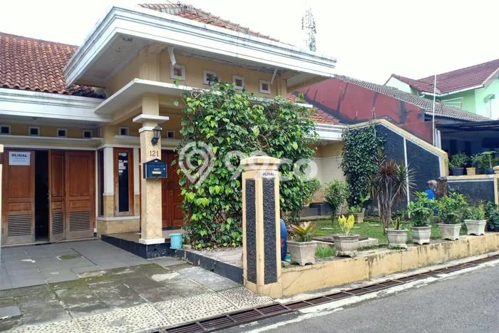 Jual Rumah Eksklusif 5 KT di Buah Batu, Bandung Jual Rumah Eksklusif 5 KT di Buah Batu, Bandung