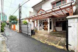 Rumah Eksklusif Dijual LT 135m2 di Tebet, Jakarta Selatan Rumah Eksklusif Dijual LT 135m2 di Tebet, Jakarta Selatan