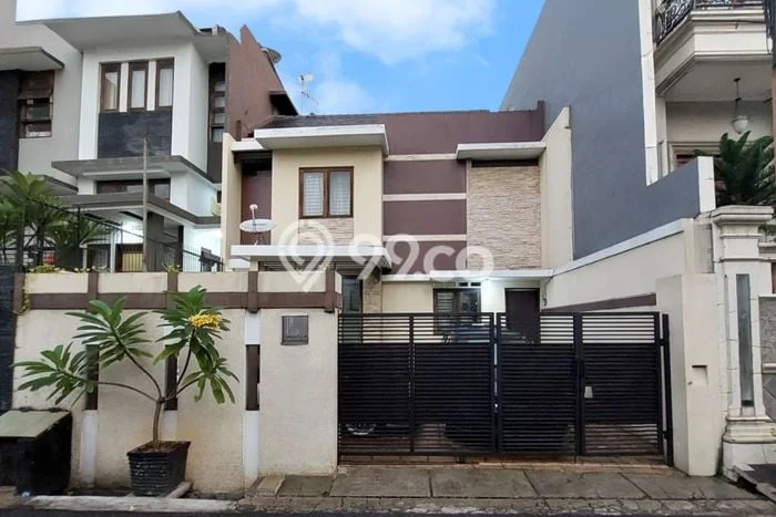Rumah Minimalis 3 KT di Menteng Dalam Jakarta Selatan Rumah Minimalis 3 KT di Menteng Dalam Jakarta Selatan