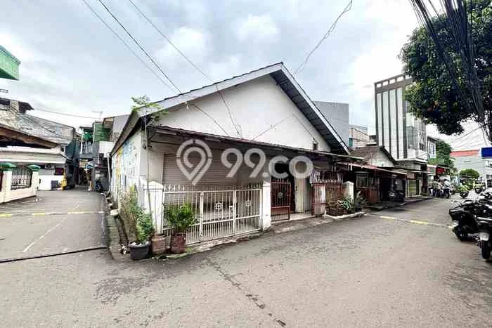 For Sale Hunian Rumah Terawat 2 Kamar di Cawang, Jakarta Timur For Sale Hunian Rumah Terawat 2 Kamar di Cawang, Jakarta Timur