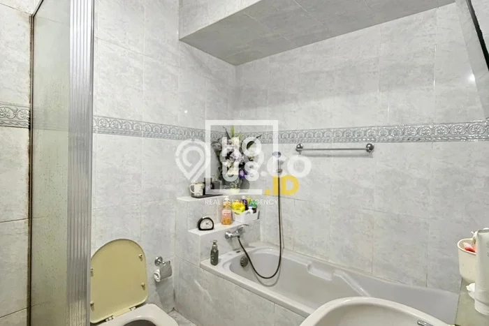Unit Kost Dijual di Tebet dengan 6 Kamar Tidur & Luas Bangunan 300m2 Unit Kost Dijual di Tebet dengan 6 Kamar Tidur & Luas Bangunan 300m2