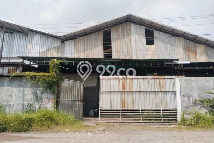 Unit Gudang Paling Strategis di Genuk Semarang dengan LB 1000m2 Unit Gudang Paling Strategis di Genuk Semarang dengan LB 1000m2