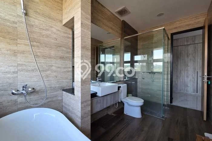 Rumah Disewakan Semarang LT 280m2 LB 450m2 Kawasan Candi Golf Rumah Disewakan Semarang LT 280m2 LB 450m2 Kawasan Candi Golf