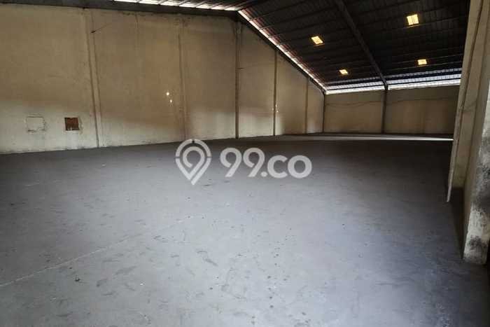 Disewakan Gudang di Kawasan Ramai Kendal Luas 2800m2 Disewakan Gudang di Kawasan Ramai Kendal Luas 2800m2