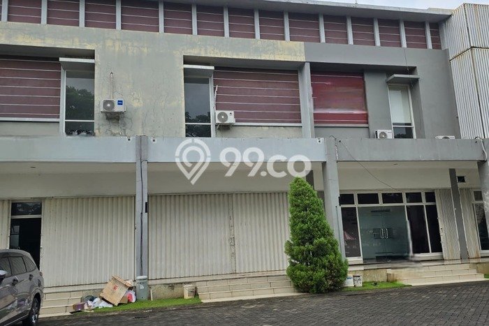 Ruko Disewa di Semarang dengan LB 184m2 Area Komersial Ramai Ruko Disewa di Semarang dengan LB 184m2 Area Komersial Ramai