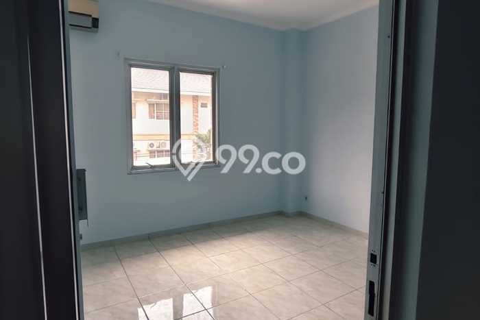 Untuk Dijual! Ruko di Taman Surya Jakarta Barat LT 72m2 / LB 140m2 Kawasan Strategis Untuk Dijual! Ruko di Taman Surya Jakarta Barat LT 72m2 / LB 140m2 Kawasan Strategis