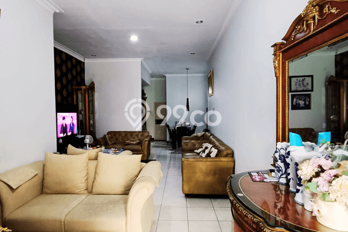 For Sale Rumah 5 Kamar Lokasi Strategis Nyaman dan Strategis di Antapani For Sale Rumah 5 Kamar Lokasi Strategis Nyaman dan Strategis di Antapani