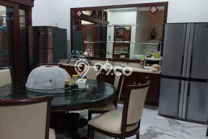 Rumah Mewah LB 550m2 Siap Pakai Desain Elegan di Muara Karang, Jakarta Utara Rumah Mewah LB 550m2 Siap Pakai Desain Elegan di Muara Karang, Jakarta Utara