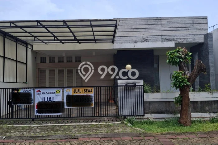Rumah Mewah LB 340m2 Siap Huni Desain Elegan di Candi Golf, Semarang Rumah Mewah LB 340m2 Siap Huni Desain Elegan di Candi Golf, Semarang