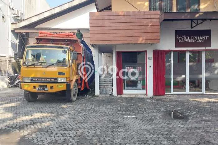 Disewakan Gudang di Kawasan Ramai Pondok Pinang Luas 1140m2 Disewakan Gudang di Kawasan Ramai Pondok Pinang Luas 1140m2