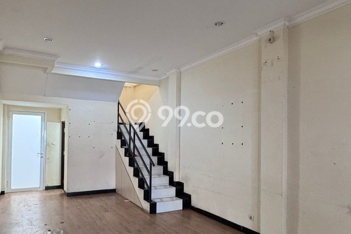 Unit Ruko Disewakan di Bintaro di Area Ramai & Strategis Unit Ruko Disewakan di Bintaro di Area Ramai & Strategis
