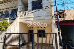 Disewakan Rumah Murah di Tanjung Duren Jakarta Barat Punya 4 Kamar Tidur Disewakan Rumah Murah di Tanjung Duren Jakarta Barat Punya 4 Kamar Tidur