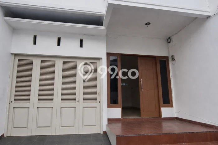 Rumah sewa siap pakai 5 Kamar Tidur di Tomang, Jakarta Barat Rumah sewa siap pakai 5 Kamar Tidur di Tomang, Jakarta Barat