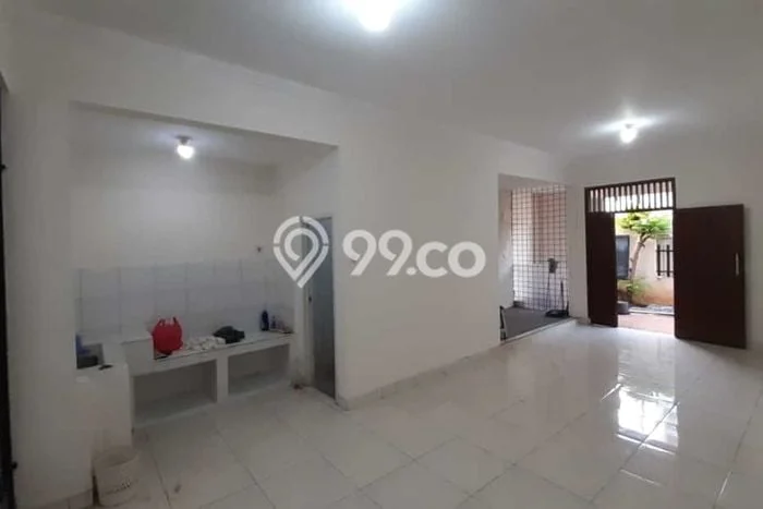 Rumah Asri di Duri Kepa, 3 KT, Lingkungan Strategis, Luas 126m² Bangunan 126m² Rumah Asri di Duri Kepa, 3 KT, Lingkungan Strategis, Luas 126m² Bangunan 126m²