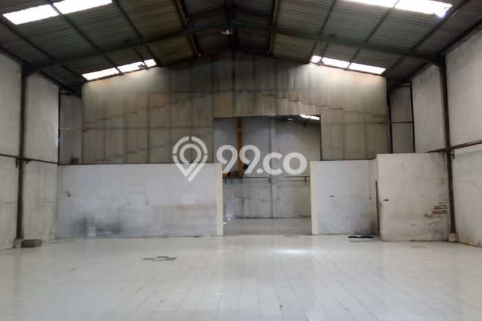 Gudang Disewa di Semarang dengan LB 750m2 Area Komersial Ramai Gudang Disewa di Semarang dengan LB 750m2 Area Komersial Ramai