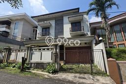 Rumah Luxury Modern Tanpa Renovasi di papandayan Semarang Rumah Luxury Modern Tanpa Renovasi di papandayan Semarang