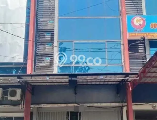 Ruko Area Niaga di Ungaran, Luas 220m², Siap Operasi Ruko Area Niaga di Ungaran, Luas 220m², Siap Operasi