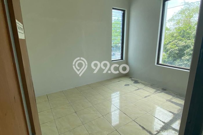 Area Ramai! Ruko Dijual di Pedurungan untuk Bisnis Luas Bangunan 300m2 Area Ramai! Ruko Dijual di Pedurungan untuk Bisnis Luas Bangunan 300m2
