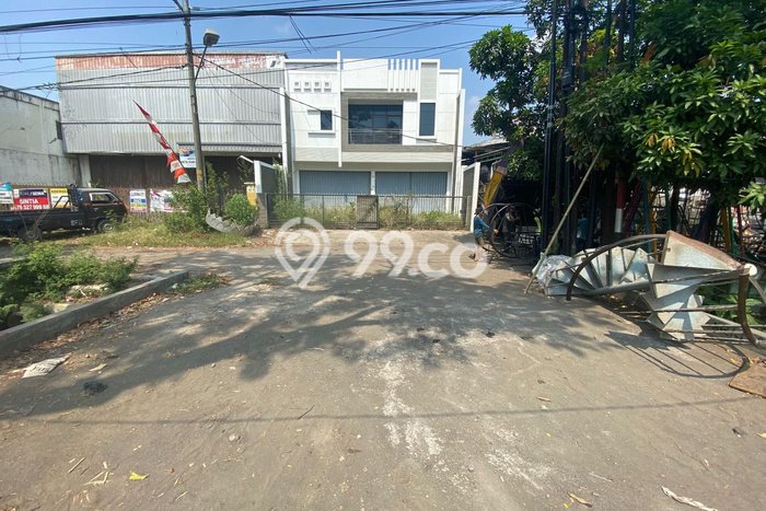 Area Ramai! Ruko Dijual di Pedurungan untuk Bisnis Luas Bangunan 300m2 Area Ramai! Ruko Dijual di Pedurungan untuk Bisnis Luas Bangunan 300m2