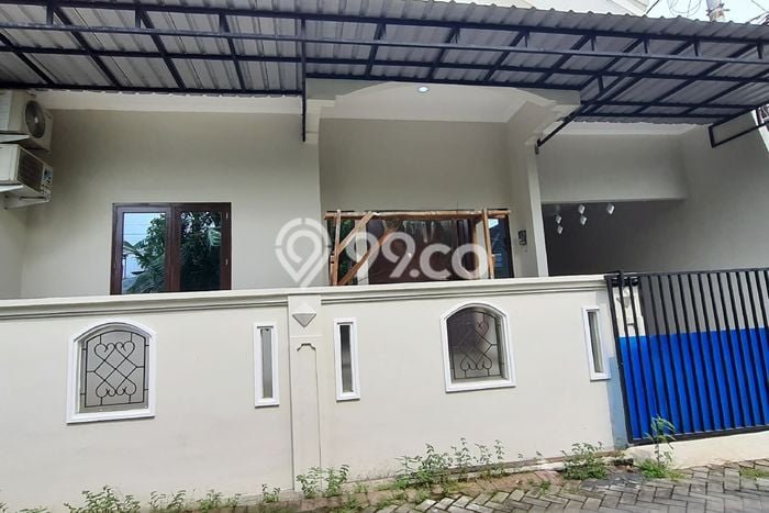 Disewakan! Rumah 2 Kamar Tidur &
2 Kamar Mandi di Tanah Mas, Semarang Disewakan! Rumah 2 Kamar Tidur &
2 Kamar Mandi di Tanah Mas, Semarang