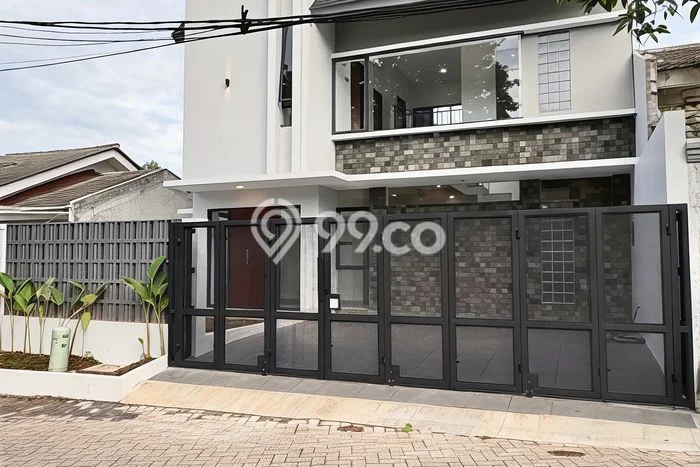 Dijual Rumah Premium dengan Fasilitas Sekitar Lengkap di BSD, Tangerang Selatan Dijual Rumah Premium dengan Fasilitas Sekitar Lengkap di BSD, Tangerang Selatan