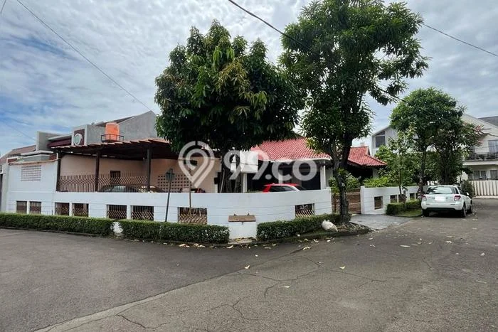 Rumah Elit Modern Siap Huni di Bintaro Jakarta Selatan Rumah Elit Modern Siap Huni di Bintaro Jakarta Selatan